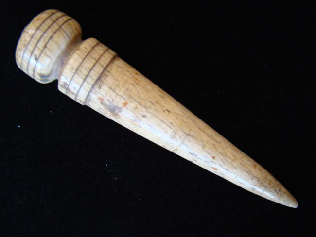 A wonderful 19th century Whalebone Fid measuring 5 1/8"